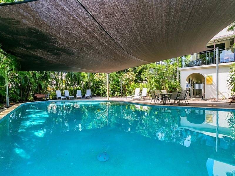 10/5-7 Amphora Street, Palm Cove QLD 4879