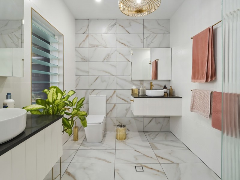 10 Thais Street, Palm Cove QLD 4879
