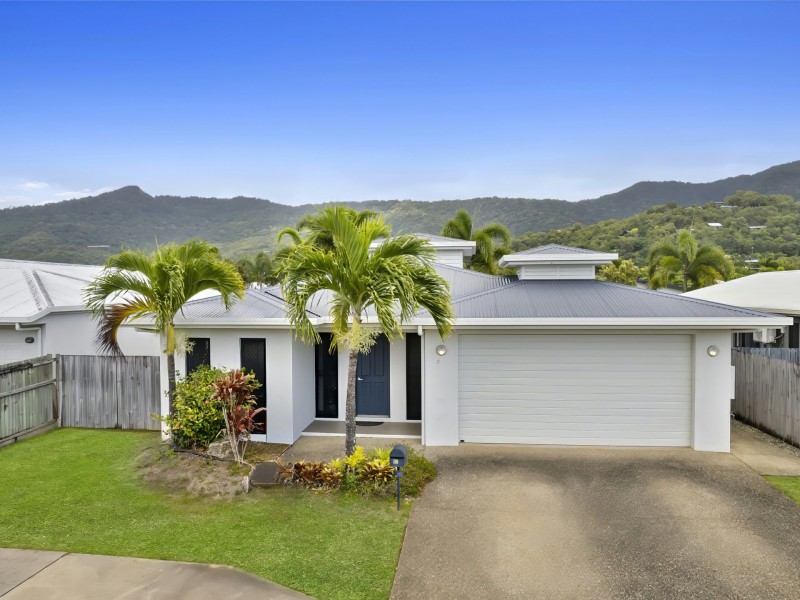 27 Landsborough Drive, Smithfield QLD 4878