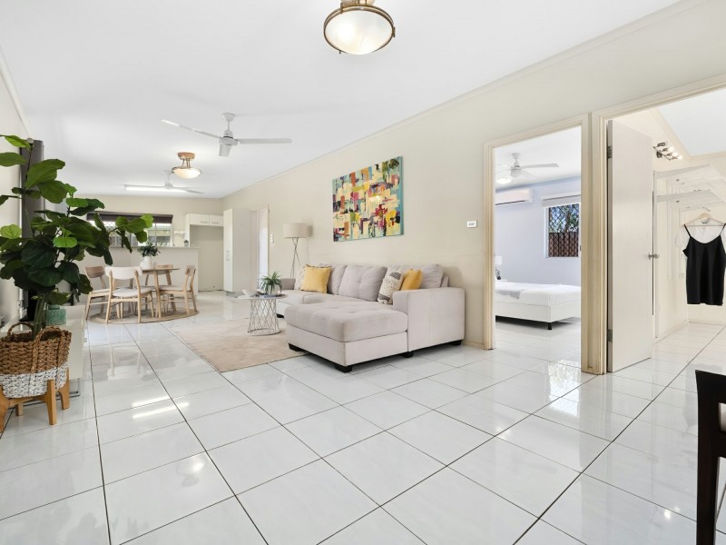 18 Carolyn Close, Yorkeys Knob QLD 4878