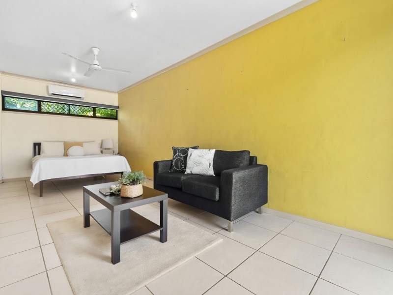 18 Carolyn Close, Yorkeys Knob QLD 4878