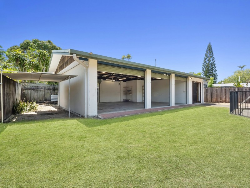 18 Carolyn Close, Yorkeys Knob QLD 4878