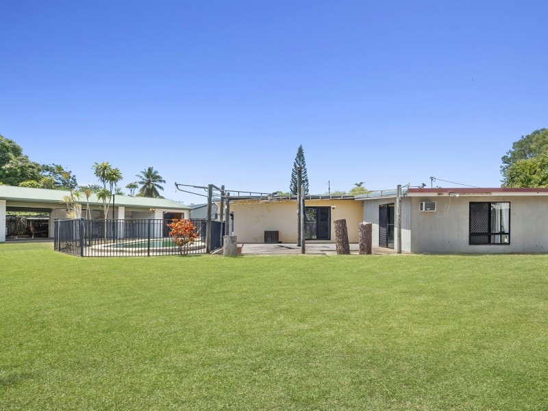 18 Carolyn Close, Yorkeys Knob QLD 4878