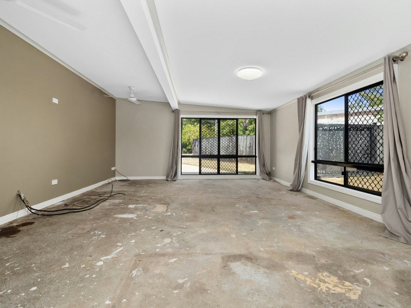 18 Carolyn Close, Yorkeys Knob QLD 4878