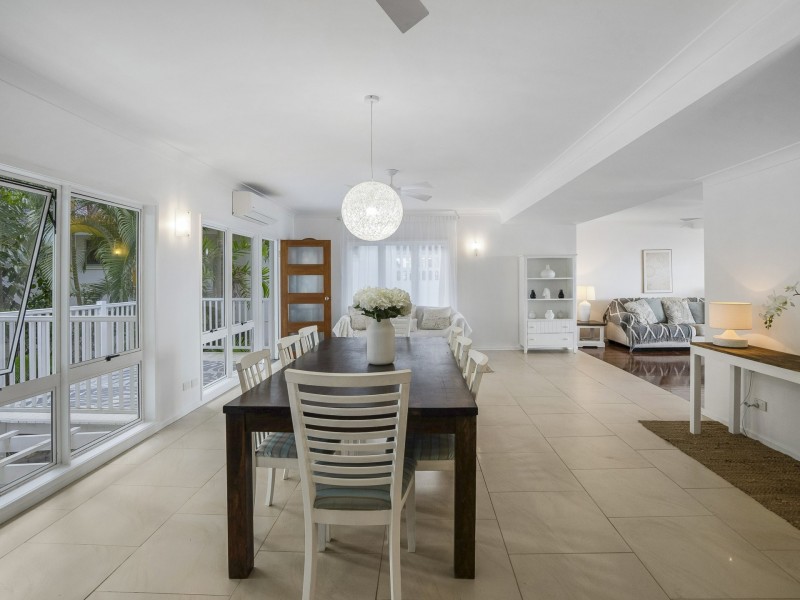23 Arlington Esplanade, Clifton Beach QLD 4879