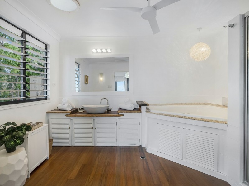 23 Arlington Esplanade, Clifton Beach QLD 4879