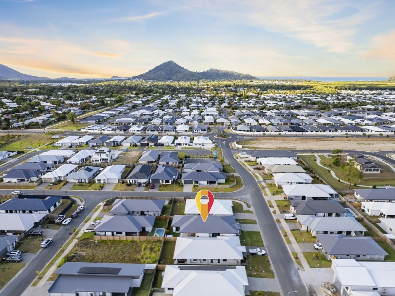 12 Rockingham Parade, Smithfield QLD 4878