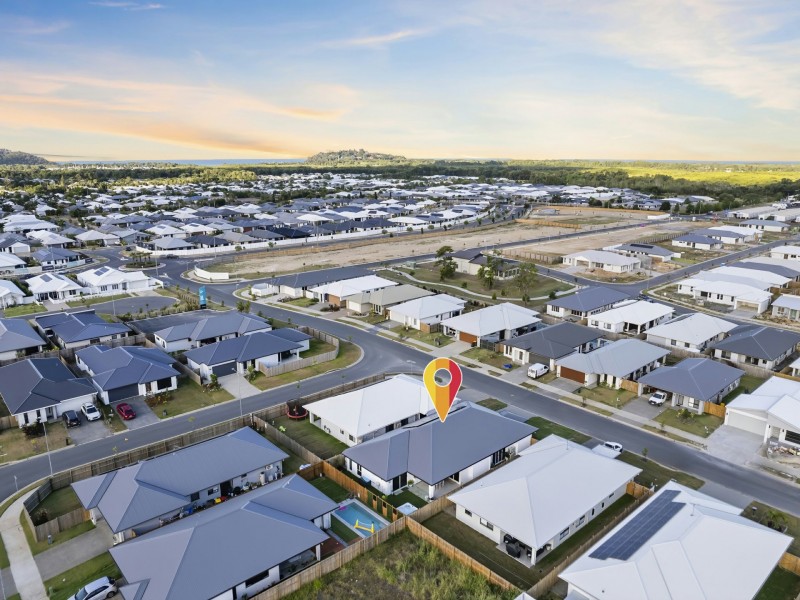 12 Rockingham Parade, Smithfield QLD 4878