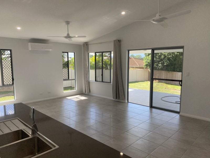 4 Vernon St, Mount Sheridan QLD 4868