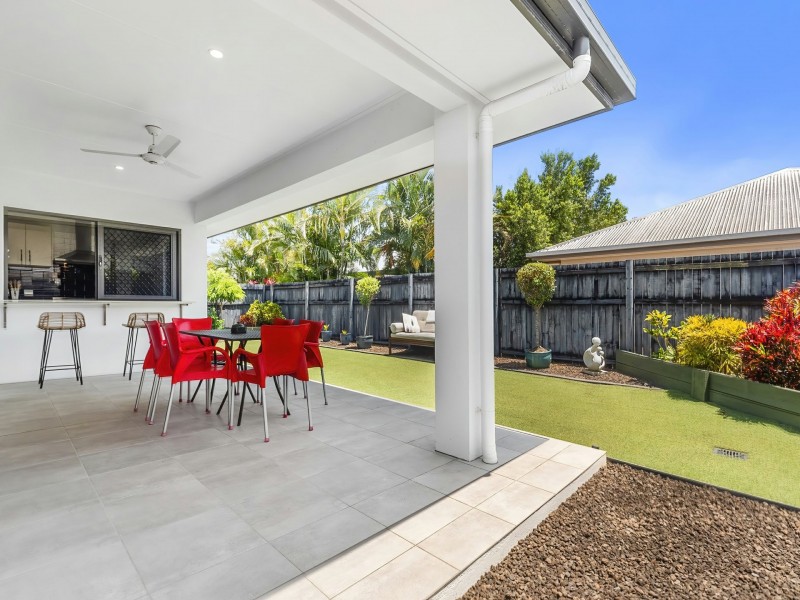 7 Munderra Close, Smithfield QLD 4878