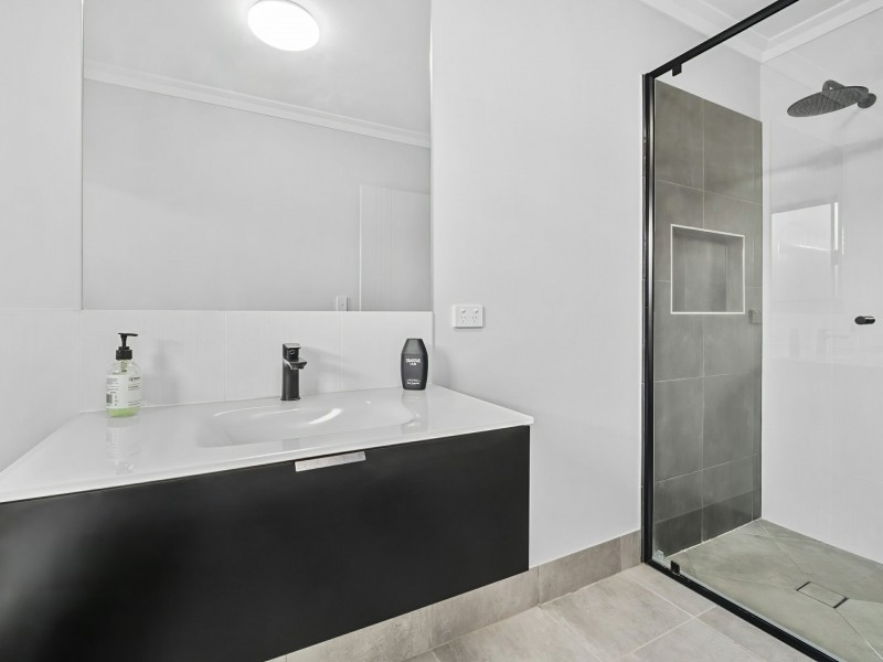 7 Munderra Close, Smithfield QLD 4878