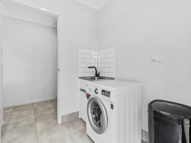 7 Munderra Close, Smithfield QLD 4878