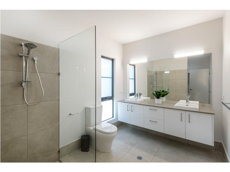 3 & 4/5-13 Yule Ave, Clifton Beach QLD 4879