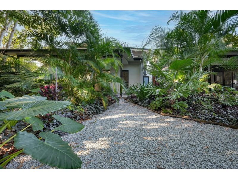 3 & 4/5-13 Yule Ave, Clifton Beach QLD 4879