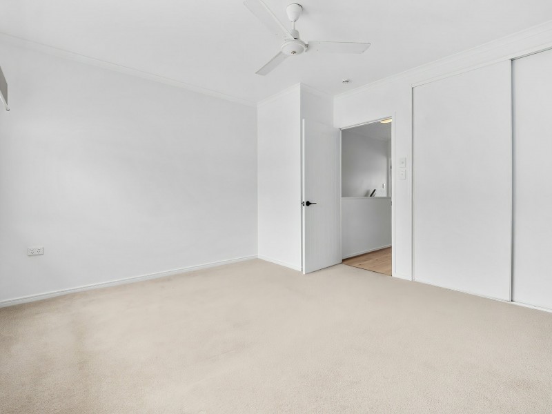 8/531-535 Varley Street, Yorkeys Knob QLD 4878