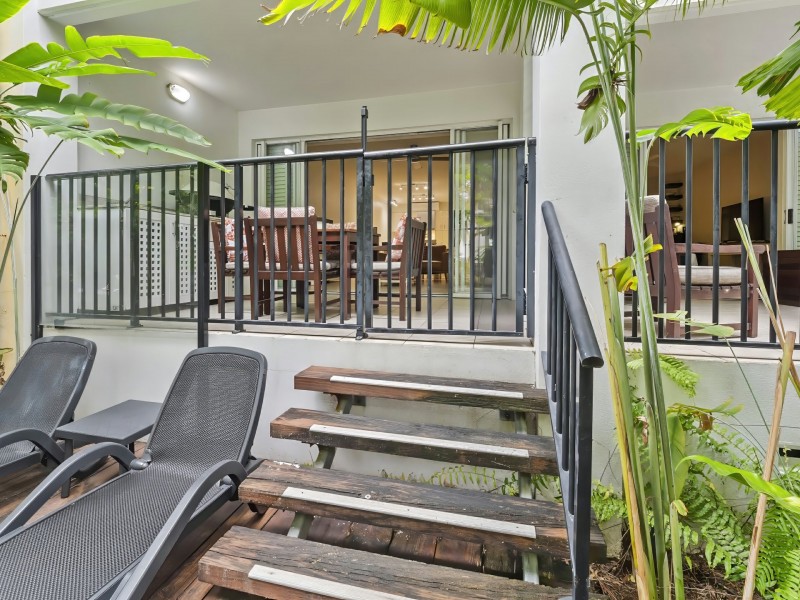 6413-14/123-127 Williams Esplanade, Palm Cove QLD 4879
