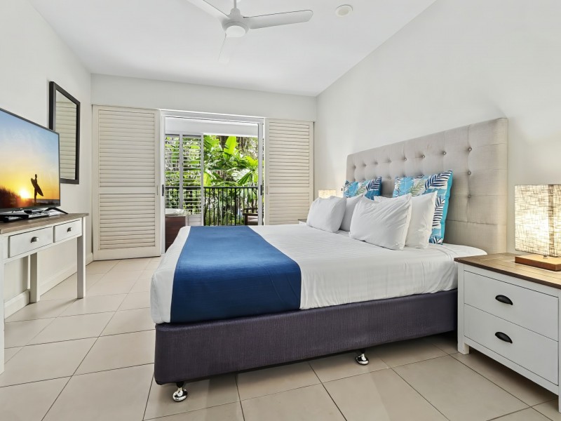6413-14/123-127 Williams Esplanade, Palm Cove QLD 4879