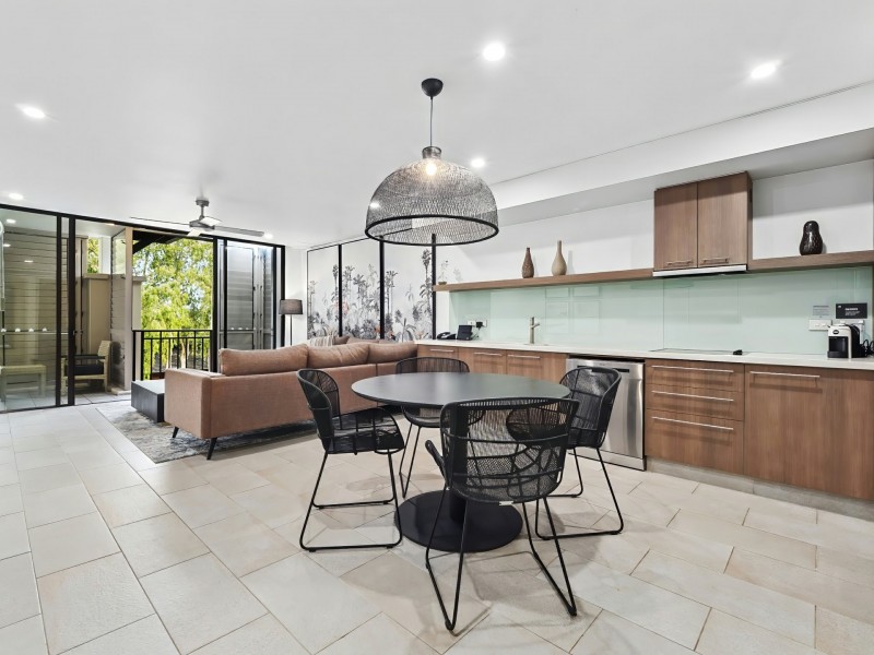 426-427/5 Triton Street, Palm Cove QLD 4879
