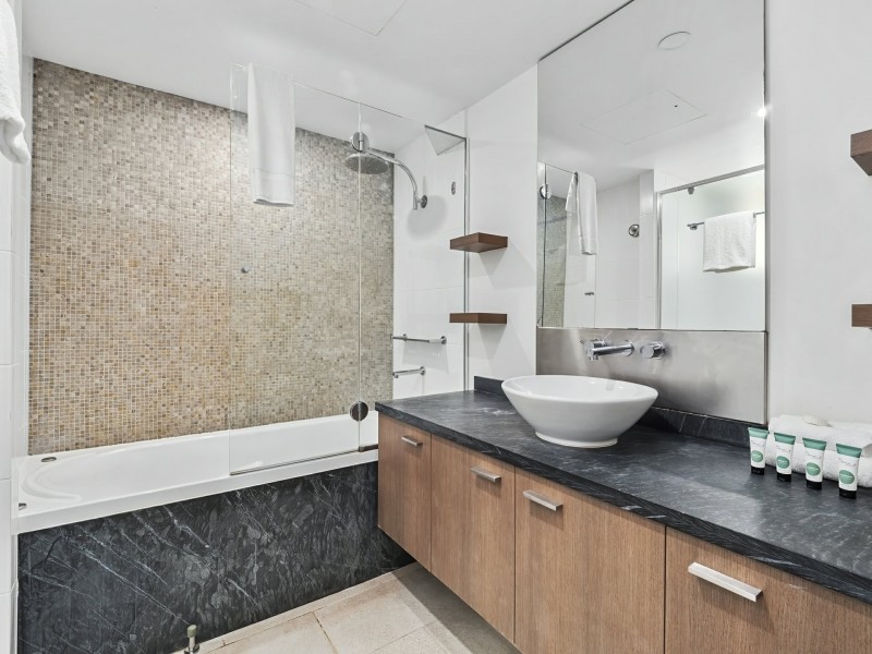 426-427/5 Triton Street, Palm Cove QLD 4879