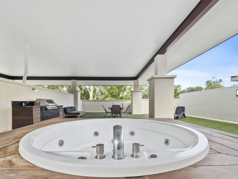 426-427/5 Triton Street, Palm Cove QLD 4879