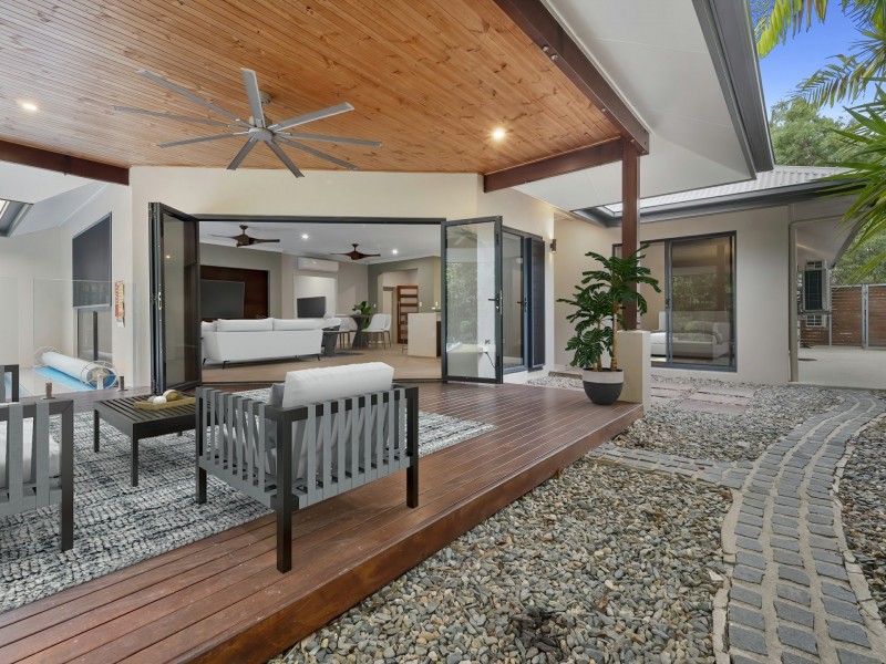 3 Muller Street, Palm Cove QLD 4879