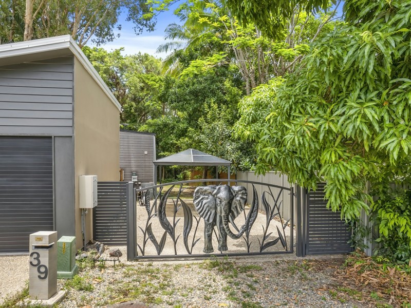 39 Batt Street, Clifton Beach QLD 4879