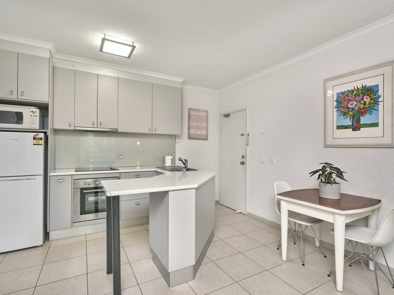 103/6 Triton St, Palm Cove QLD 4879