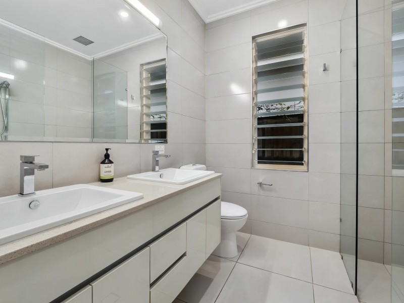 76 Cascade Blvd, Palm Cove QLD 4879