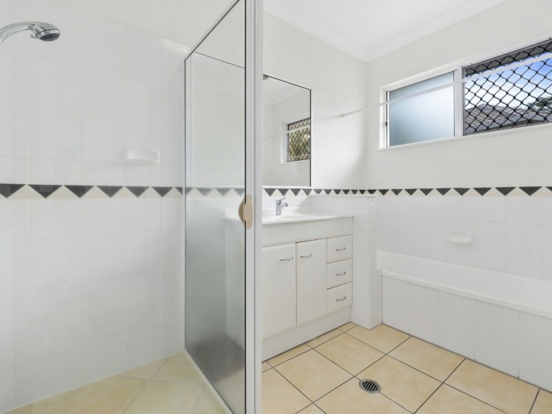 24 Parkinson Avenue, Kewarra Beach QLD 4879