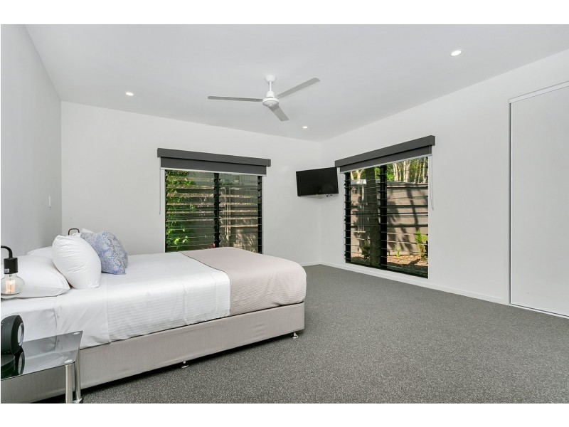 19 Onyx St, Clifton Beach QLD 4879