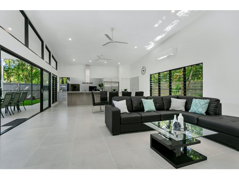 19 Onyx St, Clifton Beach QLD 4879