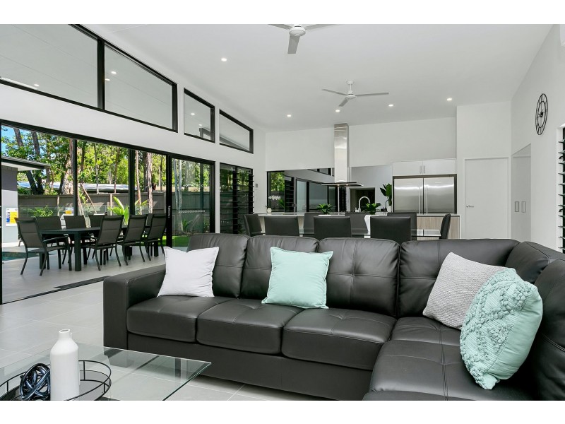 19 Onyx St, Clifton Beach QLD 4879