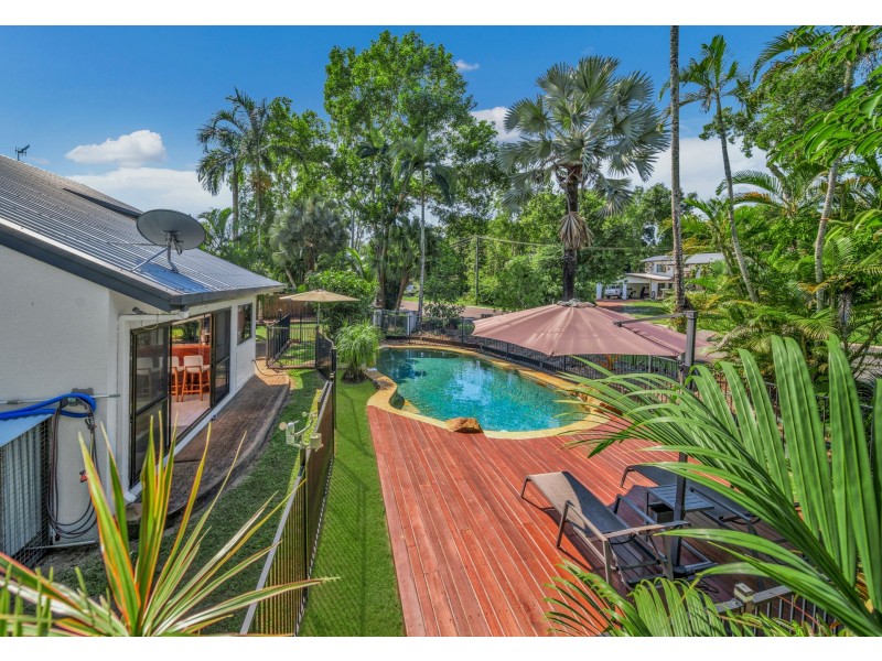 6 Wongaling Beach Road, Wongaling Beach QLD 4852