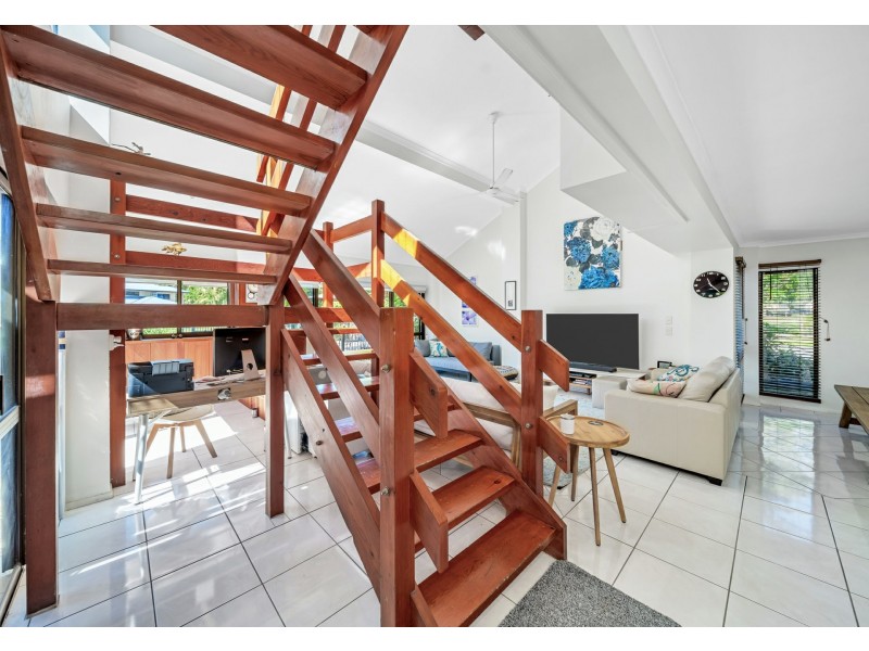 6 Wongaling Beach Road, Wongaling Beach QLD 4852