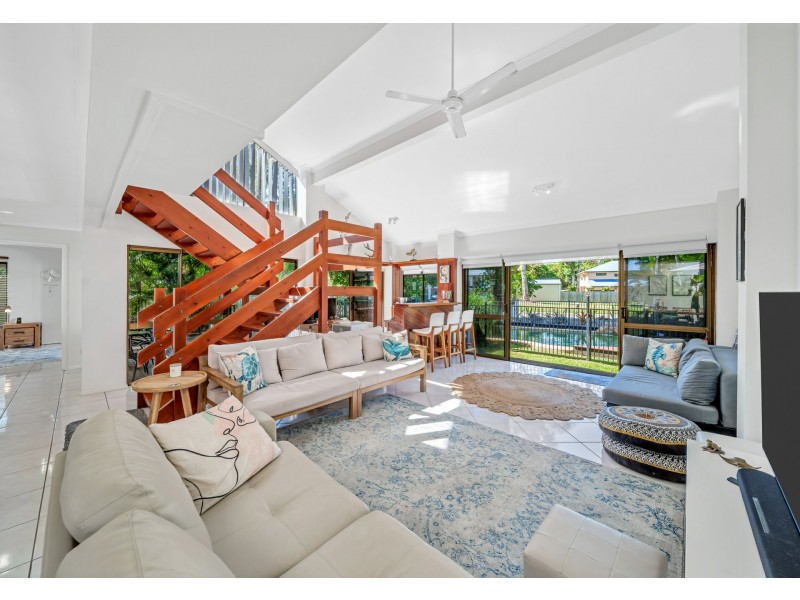 6 Wongaling Beach Road, Wongaling Beach QLD 4852