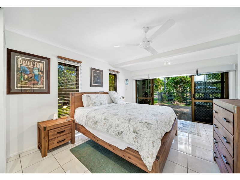 6 Wongaling Beach Road, Wongaling Beach QLD 4852