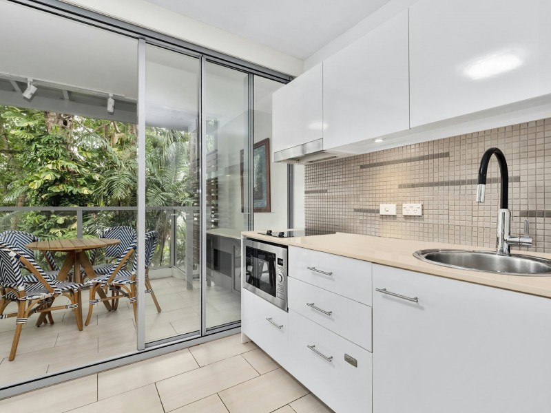4303/2-22 Veivers Road, Palm Cove QLD 4879