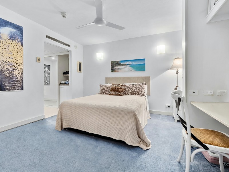 4303/2-22 Veivers Road, Palm Cove QLD 4879
