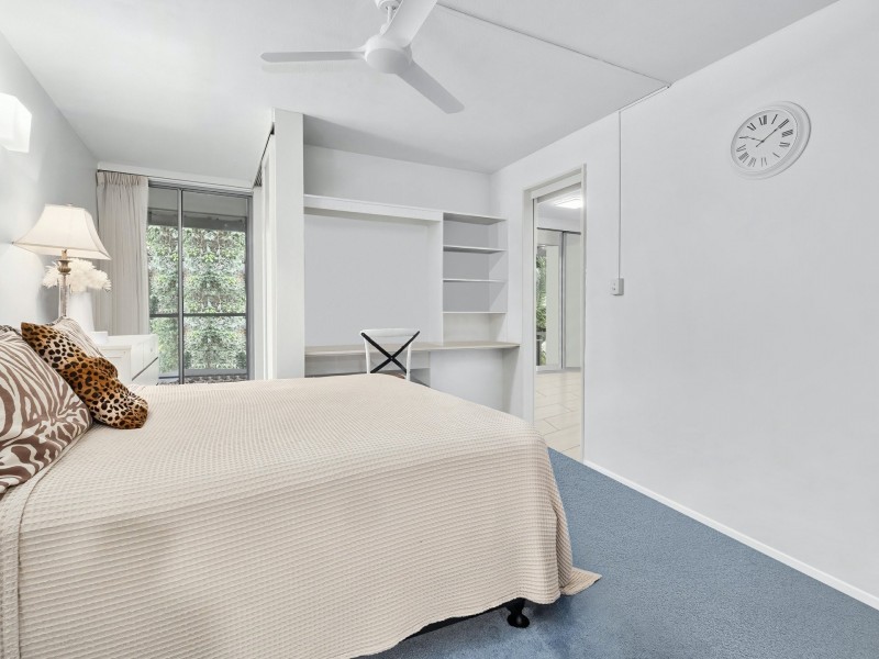 4303/2-22 Veivers Road, Palm Cove QLD 4879