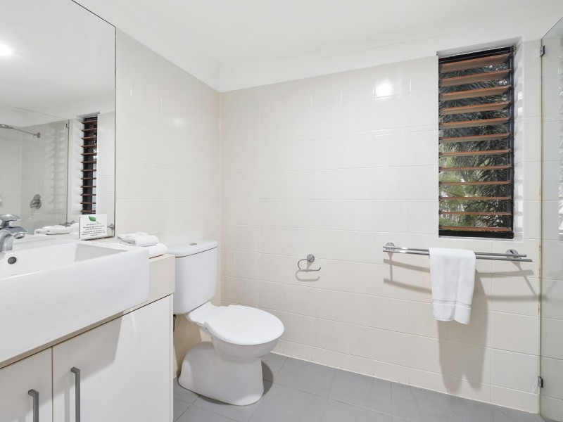 Unit 213/121 Williams Esplanade, Palm Cove QLD 4879