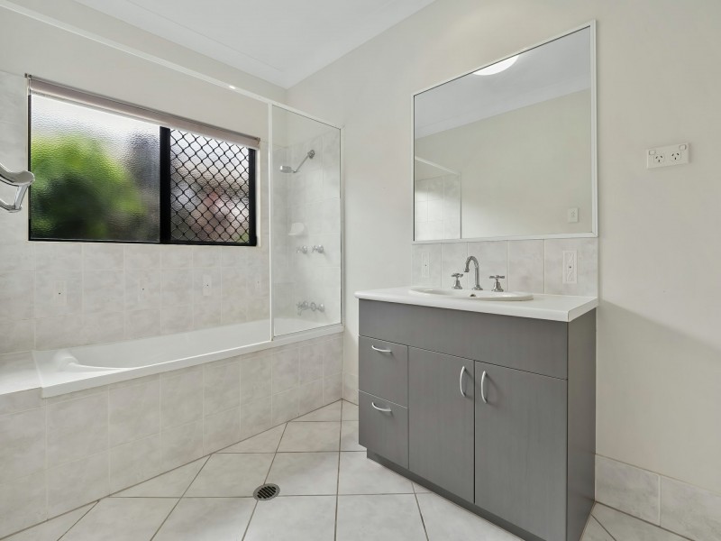 13 Cable Close, Kewarra Beach QLD 4879