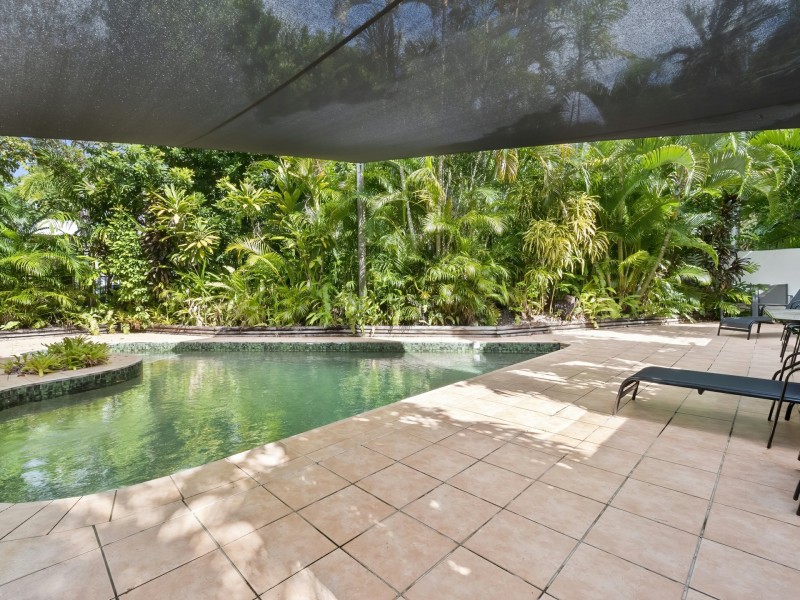 2/6 Deauville Close, Yorkeys Knob QLD 4878