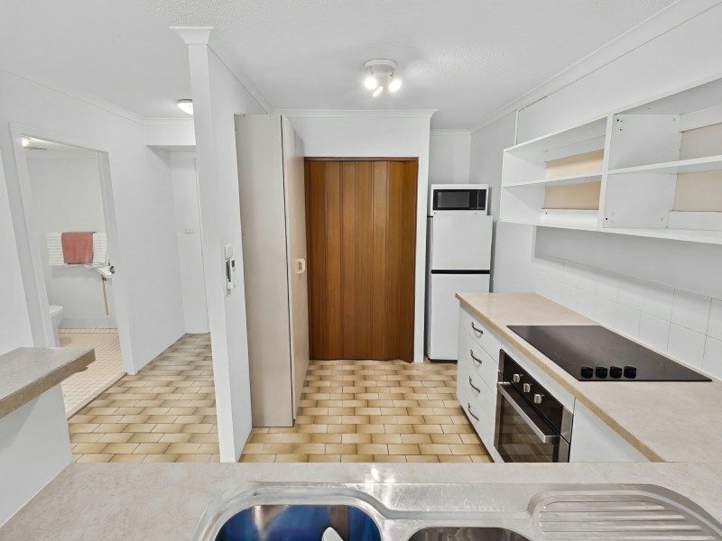 2/6 Deauville Close, Yorkeys Knob QLD 4878