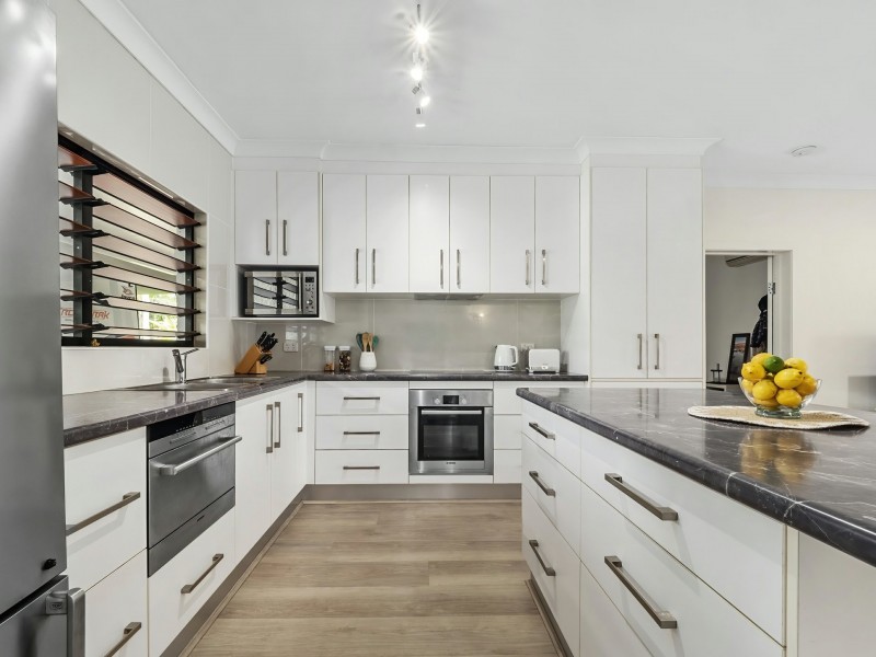 43-45 Beaver Street, Clifton Beach QLD 4879