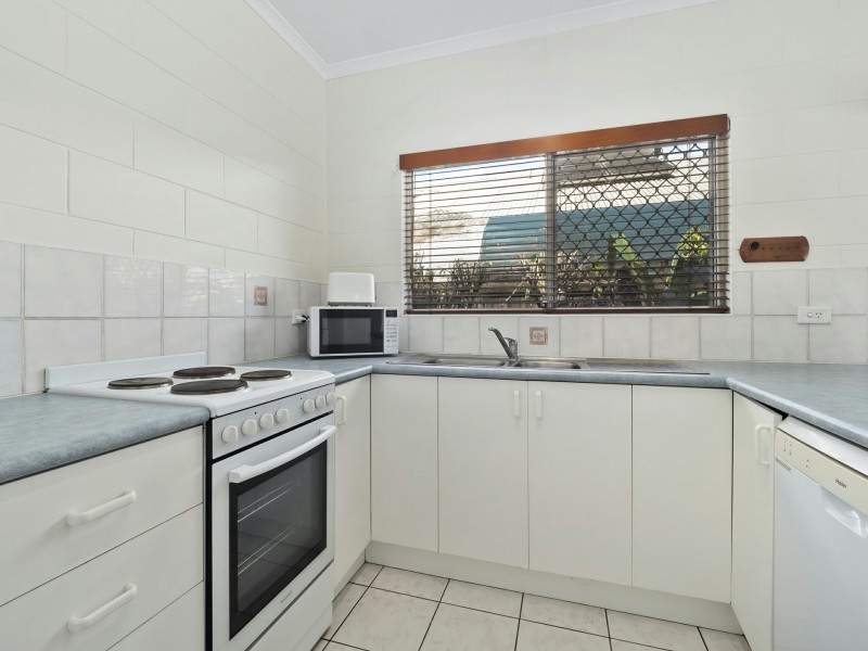 27 Osborn Crescent, Edmonton QLD 4869