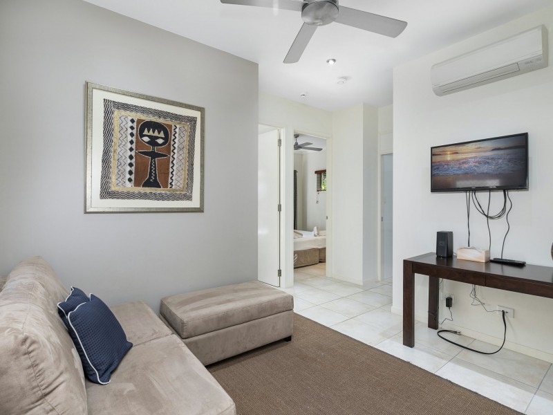 21 Aurelia Rd, Palm Cove QLD 4879