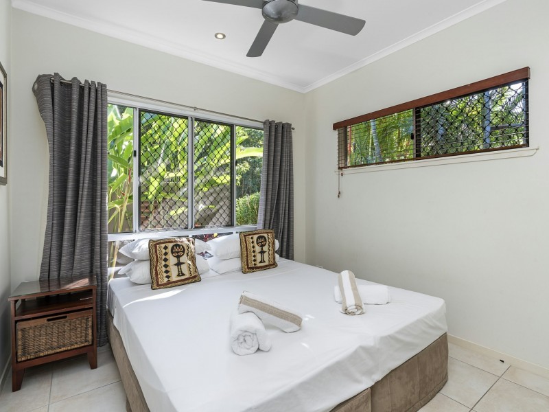 21 Aurelia Rd, Palm Cove QLD 4879