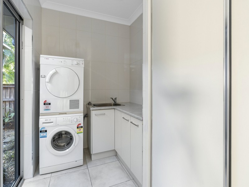 21 Aurelia Rd, Palm Cove QLD 4879