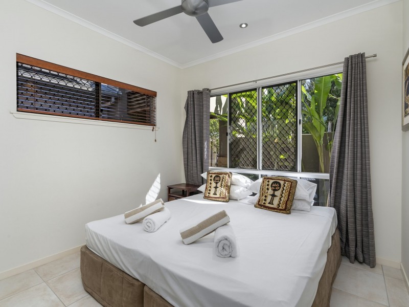 21 Aurelia Rd, Palm Cove QLD 4879