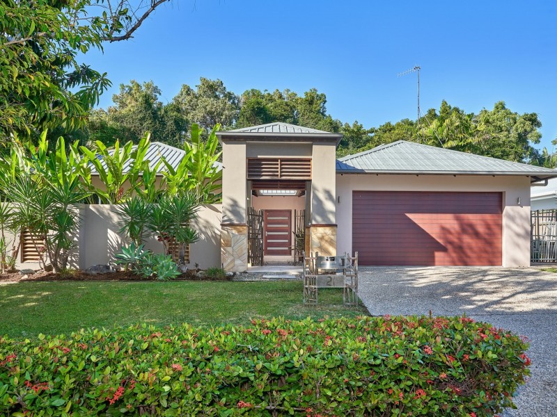 21 Aurelia Rd, Palm Cove QLD 4879